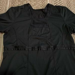 Lululemon short sleeve activewear top